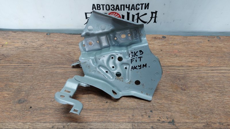 Площадка под аккумулятор Honda Fit GK3 L13B 2013 (б/у)
