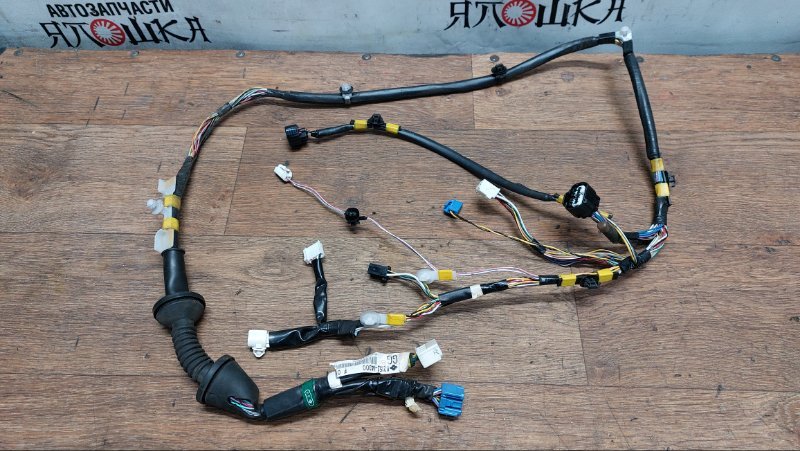 Проводка двери Toyota Isis ANM10 1AZFSE передняя левая (б/у)
