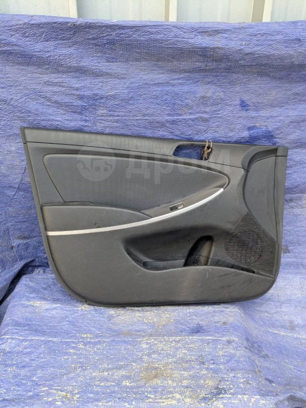 Обшивка двери передняя левая Hyundai Solaris RB G4FC 823304L000 Б/У