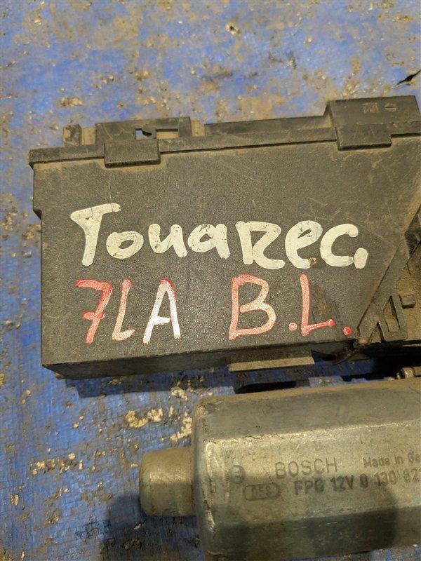 Мотор стеклоподъемника задний левый Touareg 7LA