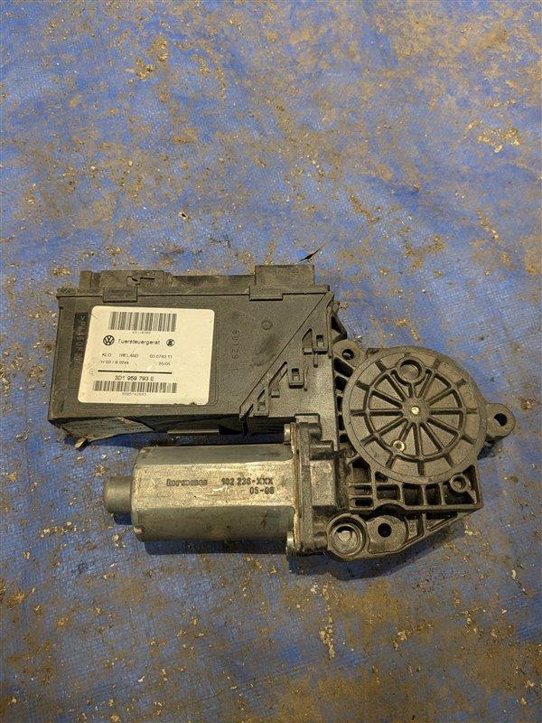 Мотор стеклоподъемника передний левый Volkswagen Touareg 7LA 0130821764 Б/У