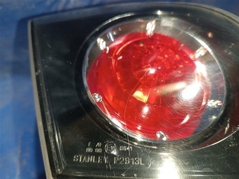 Вставка багажника левая Mazda Axela BK5P