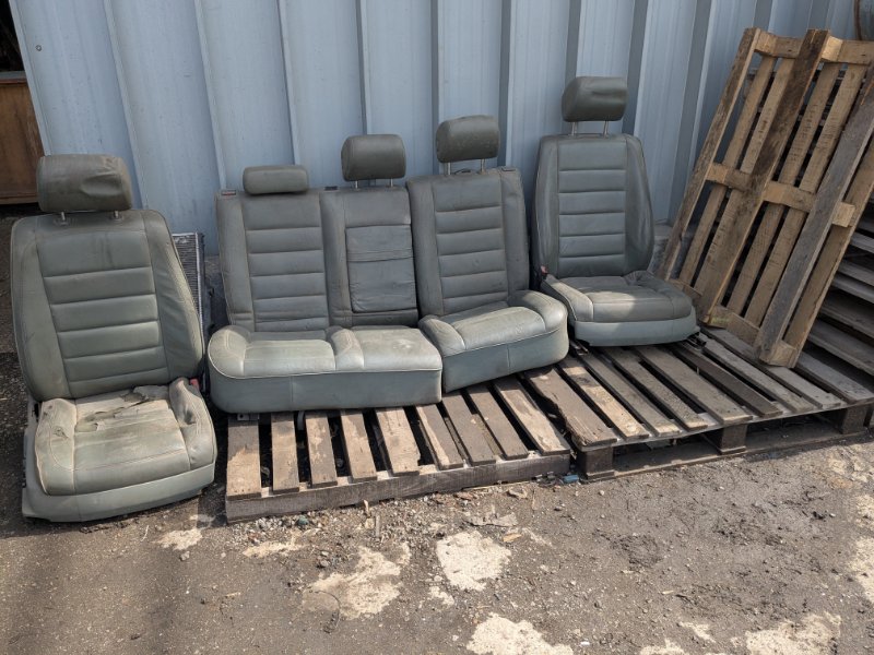 Сиденья комплект Volkswagen Touareg 2005 7LA Б/У