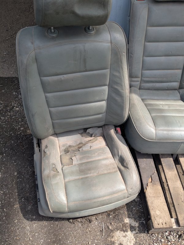 Сиденья комплект Touareg 2005 7LA