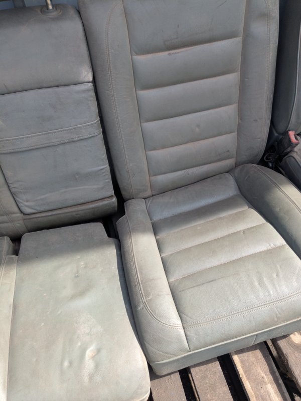 Сиденья комплект Touareg 2005 7LA