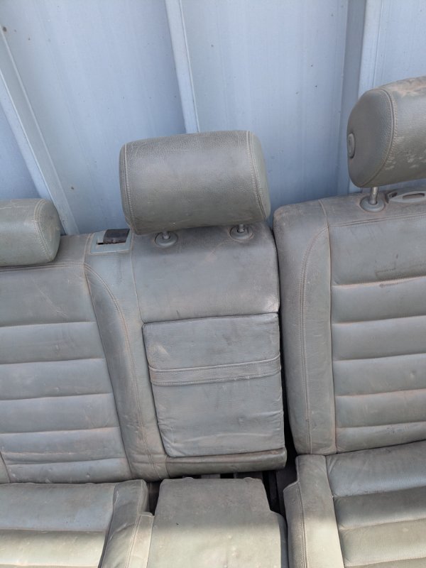 Сиденья комплект Touareg 2005 7LA