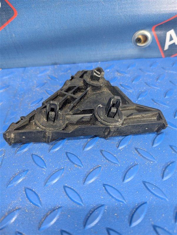 Крепление бампера заднее левое Toyota Camry ACV40 5215833010 контрактная