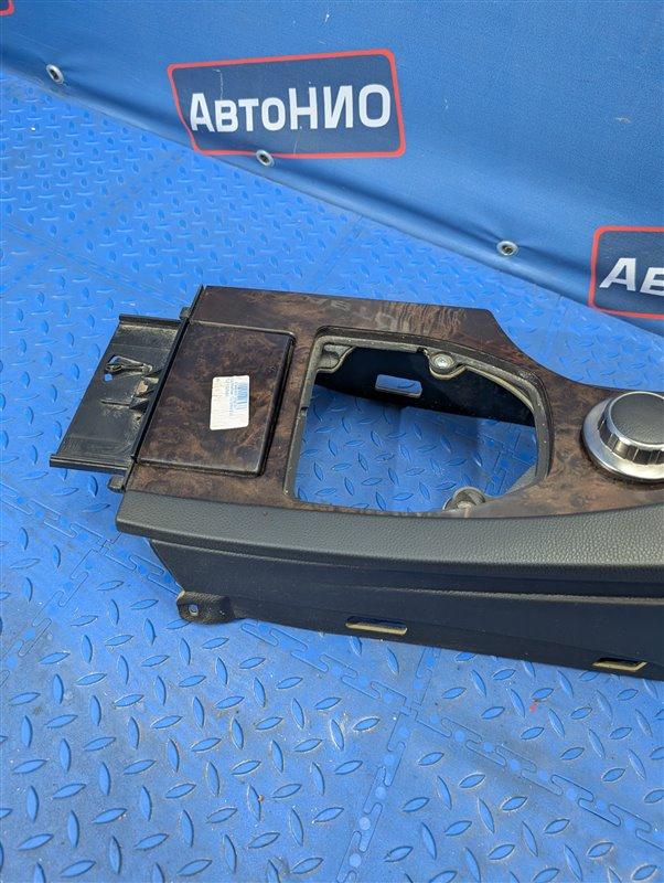 Бардачок между сиденьями 5-Series E60