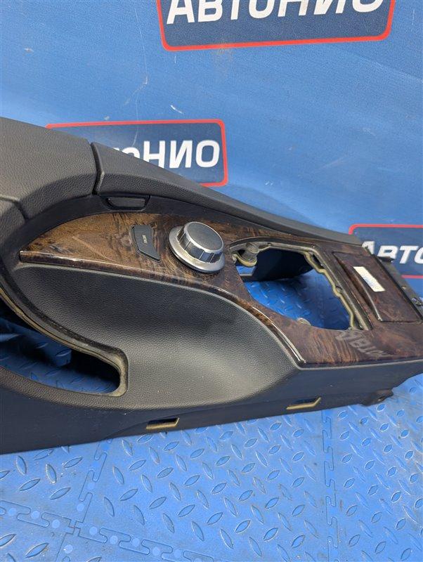 Бардачок между сиденьями 5-Series E60