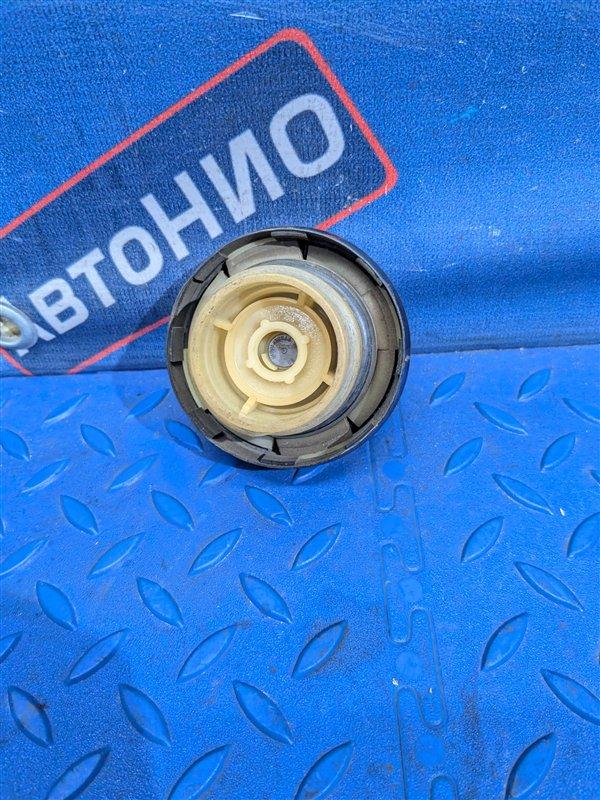 Крышка бензобака Camry 1996 SV40 4SFE Крышка бензобака Camry 1996 SV40 4SFE