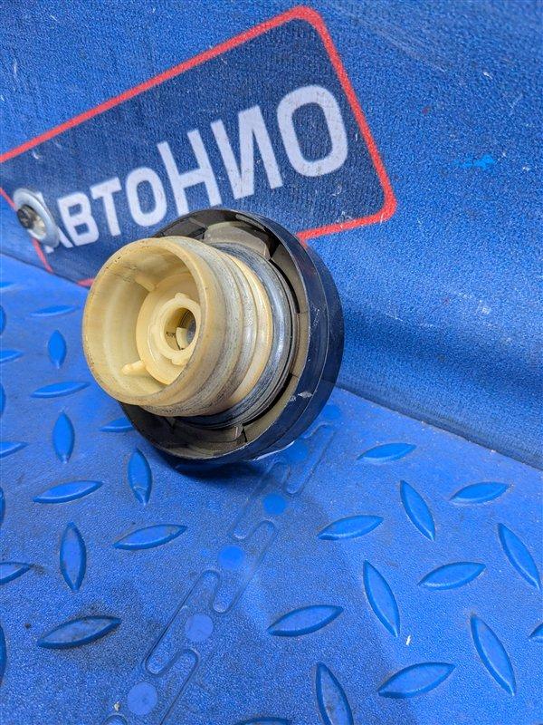 Крышка бензобака Camry 1996 SV40 4SFE Крышка бензобака Camry 1996 SV40 4SFE