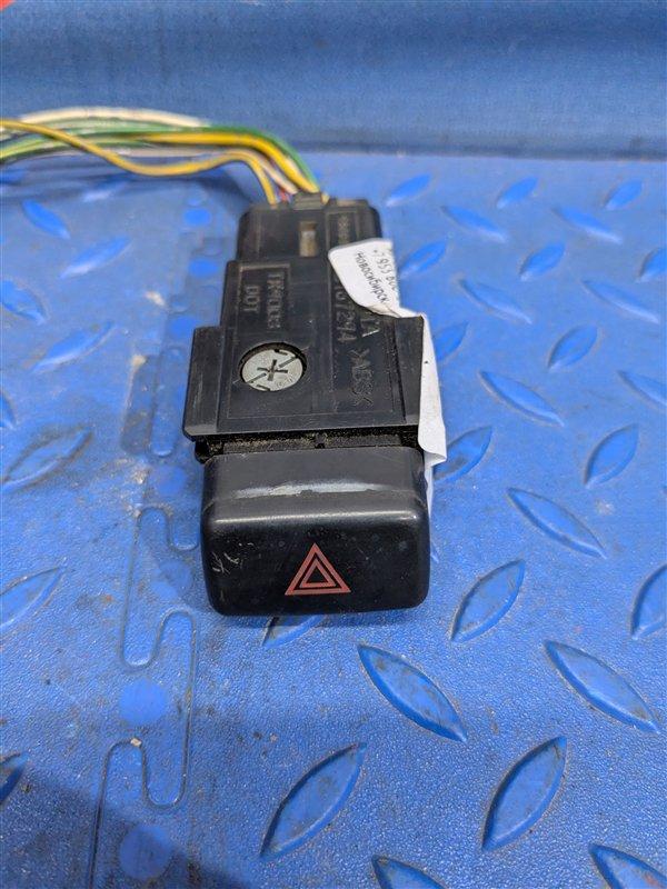 Кнопка аварийной сигнализации Camry 1996 SV40 4SFE Кнопка аварийной сигнализации Camry 1996 SV40 4SFE