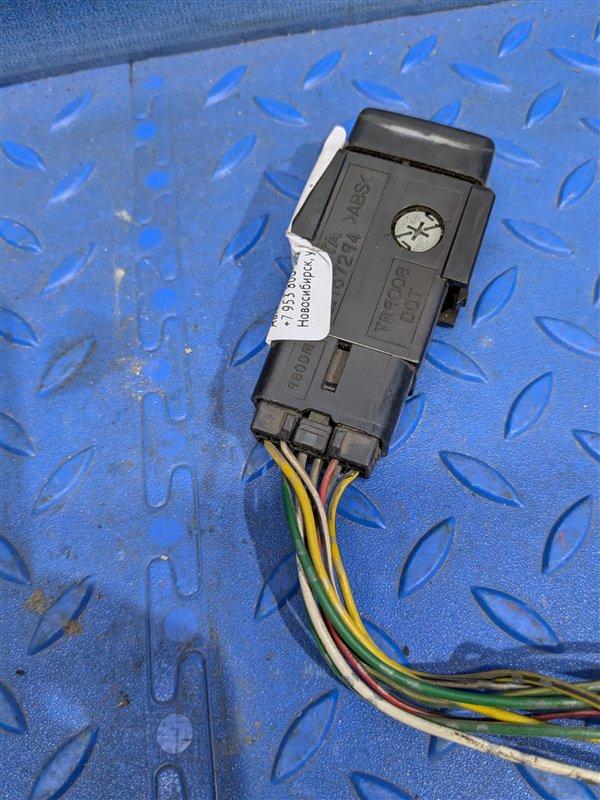 Кнопка аварийной сигнализации Camry 1996 SV40 4SFE Кнопка аварийной сигнализации Camry 1996 SV40 4SFE
