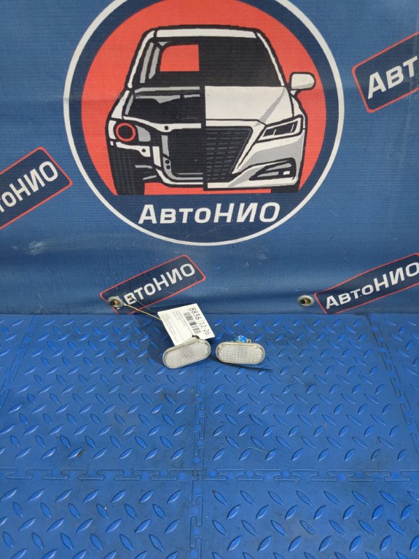 Повторитель поворота в крыло передний Renault Logan 2013 K7J 8200257684 Б/У