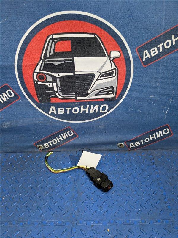 Кнопка включения аварийной сигнализации Toyota Camry 1996 SV40 4S-FE 84332-30250 Б/У