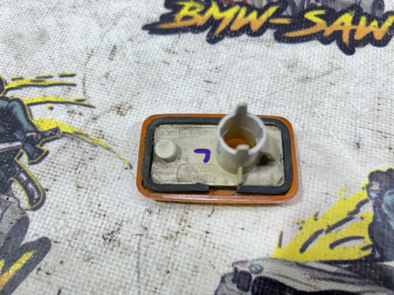 Поворотник левый 80 1991 Coupe Quattro ng Поворотник левый 80 1991 Coupe Quattro ng