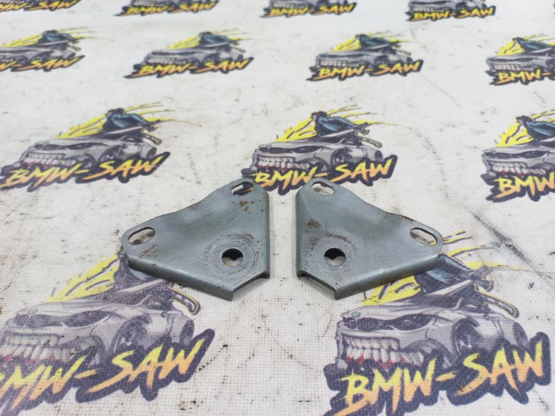 Кронштейн подрамника audi 80 1994 coupe ABC 8a0199541a контрактная