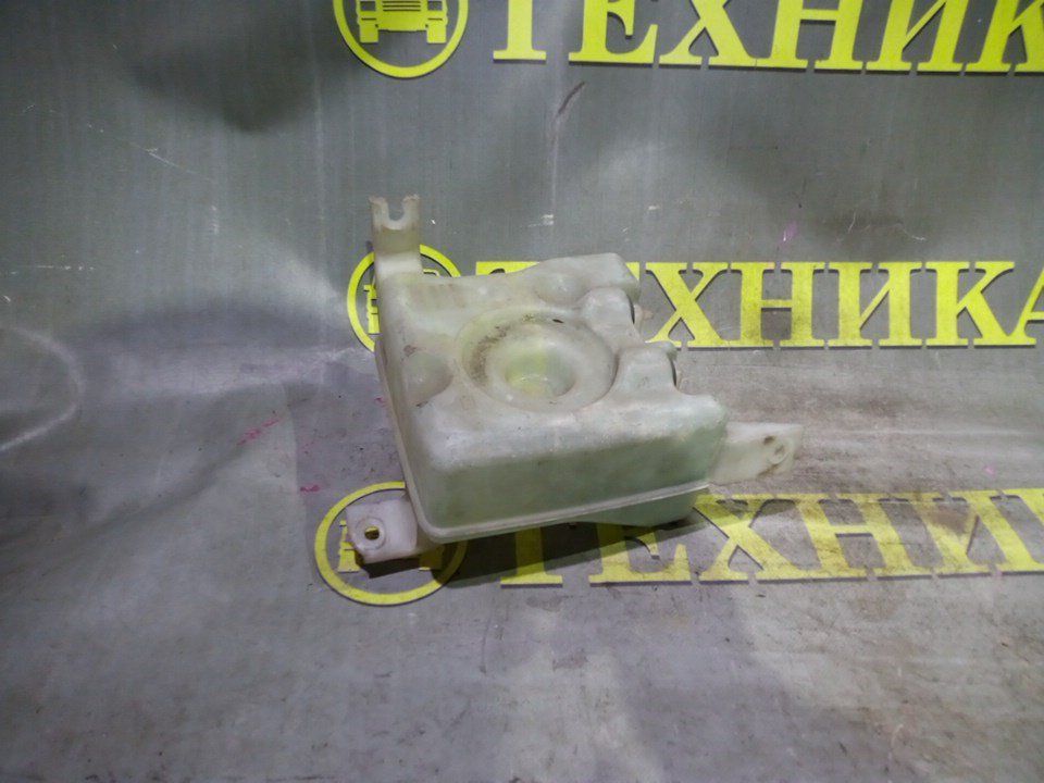 Бачок омывателя Mitsubishi Airtrek CU4W Бачок омывателя Mitsubishi Airtrek CU4W