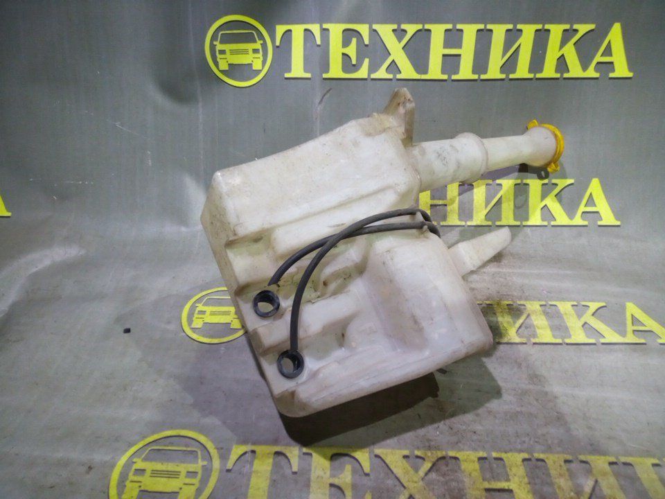Бачок омывателя Mazda Tribute EPEW