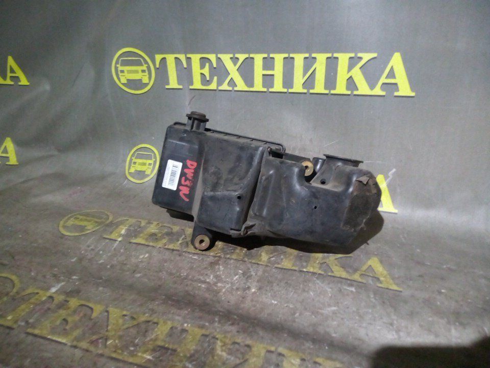 Корпус воздушного фильтра Mazda Demio DW3W B31R13320C контрактная