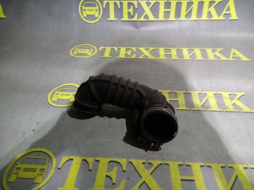 Запчасть гофра воздушного фильтра Toyota Vitz NCP10 2NZ-FE 17880-21060 контрактная Гофра воздушного фильтра Toyota Vitz NCP10 2NZ-FE 17880-21060 контрактная