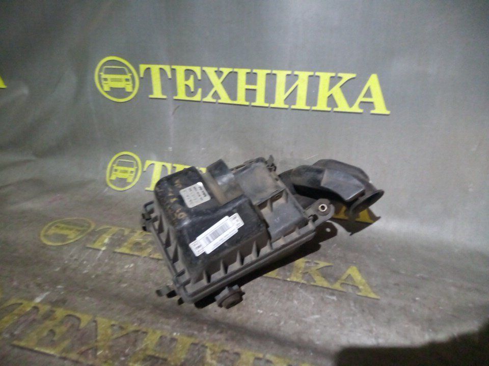 Корпус воздушного фильтра Mazda Demio DW3W B31R13320C контрактная