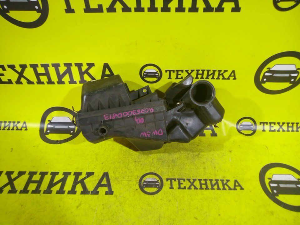 Корпус воздушного фильтра Mazda Demio DW3W