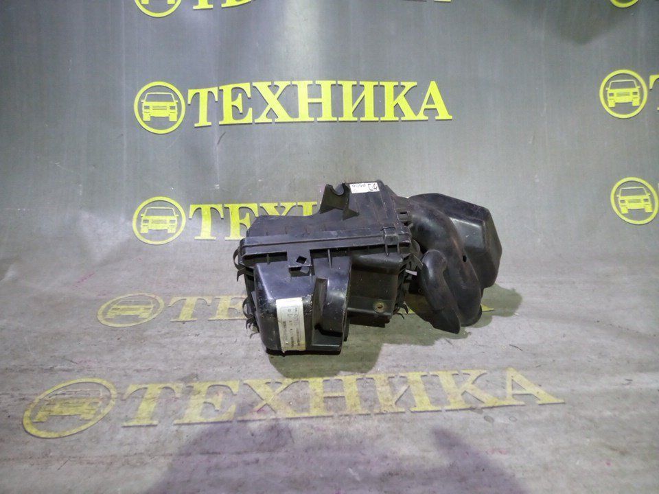 Корпус воздушного фильтра Demio DW3W