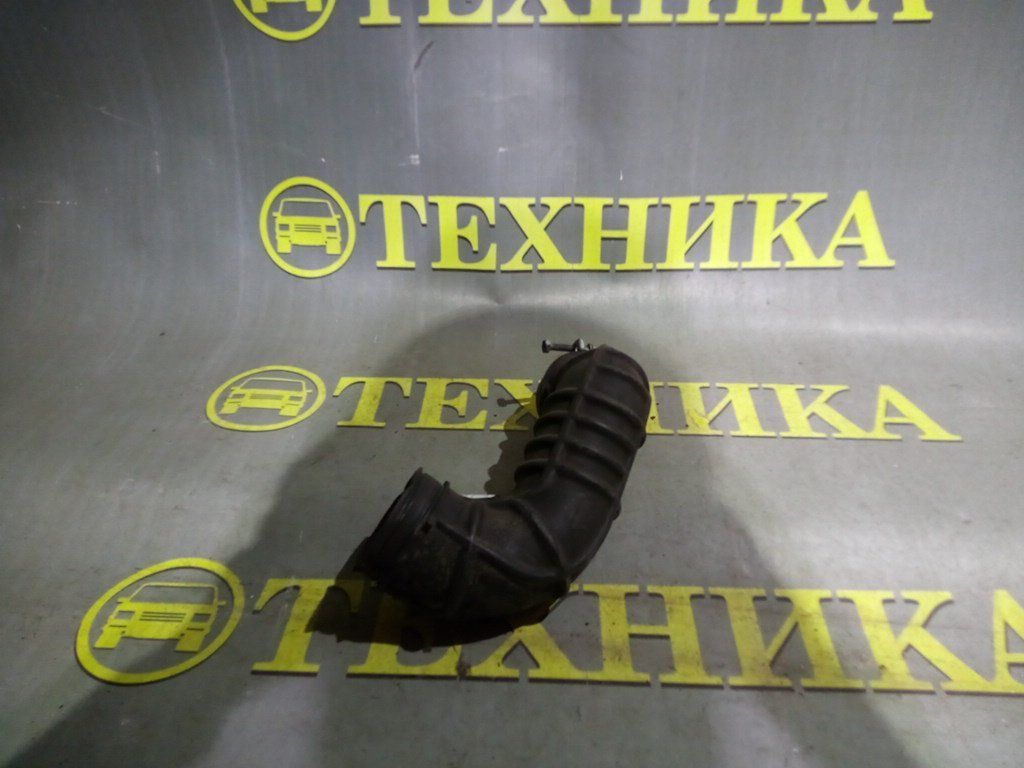 Гофра воздушного фильтра Toyota Vitz NCP10 2NZ-FE