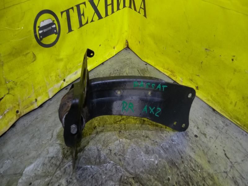 Рычаг задний правый Passat 3B6 AXZ Рычаг задний правый Passat 3B6 AXZ