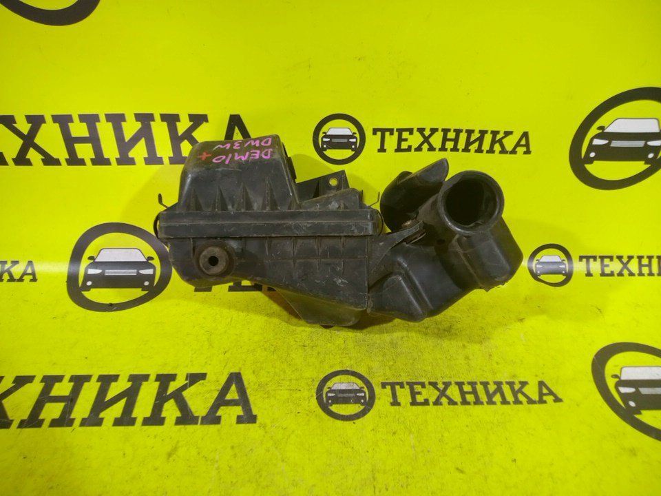 Корпус воздушного фильтра Mazda Demio DW3W