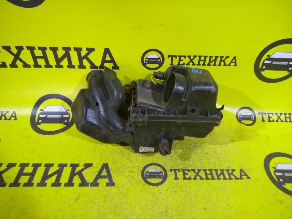 Запчасть корпус воздушного фильтра Mazda Demio DW3W B31R13320C контрактная Корпус воздушного фильтра Mazda Demio DW3W B31R13320C контрактная