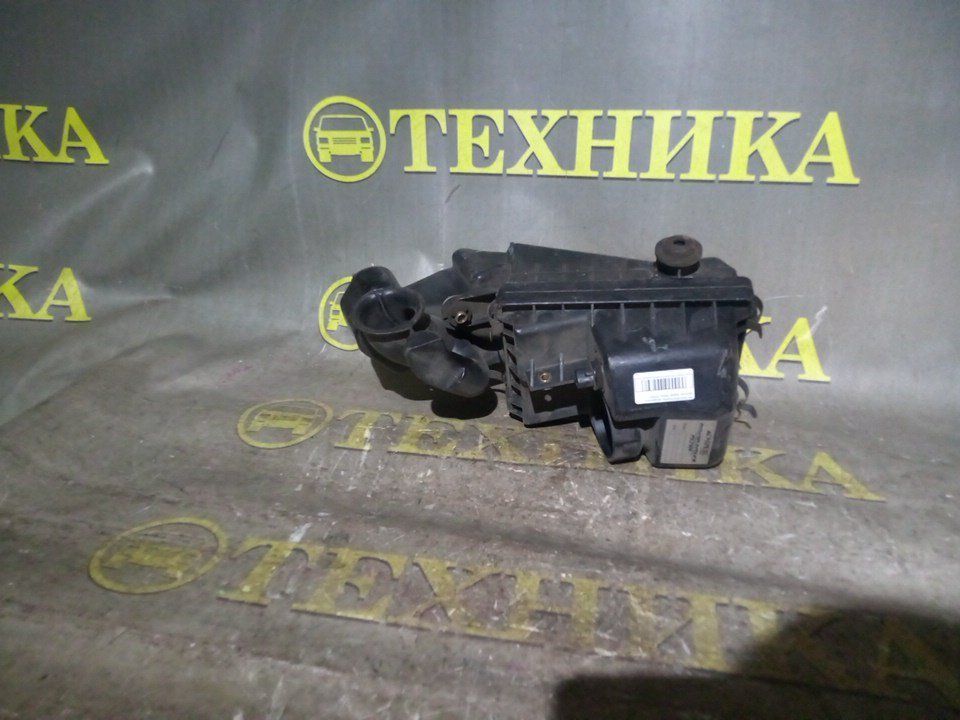 Корпус воздушного фильтра Mazda Demio DW3W B31R13320C контрактная