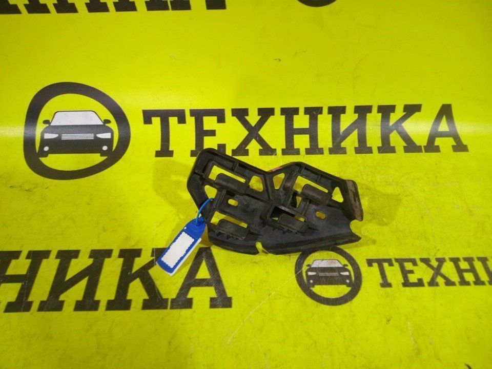 Кронштейн бампера передний правый Volkswagen Polo 9N3 контрактная