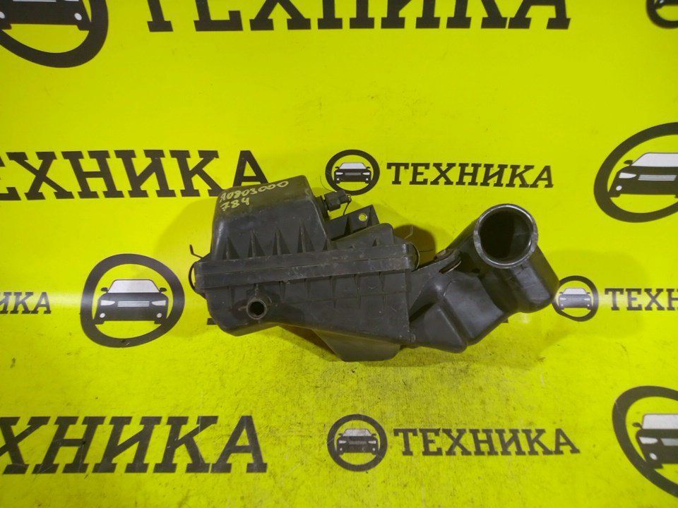 Корпус воздушного фильтра Mazda Demio DW3W Корпус воздушного фильтра Mazda Demio DW3W