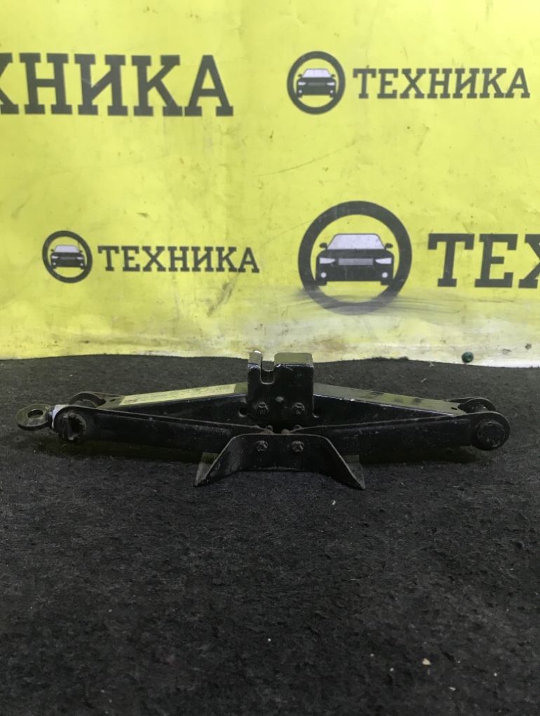 Домкрат Demio DY5W Домкрат Demio DY5W