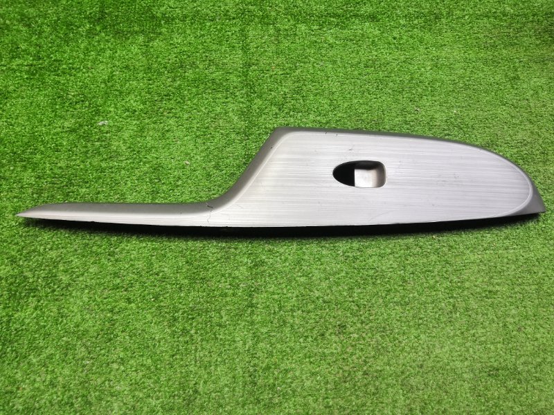 Накладка блока управления стеклоподъемниками HONDA CIVIC 83590SMGG010 Б/У