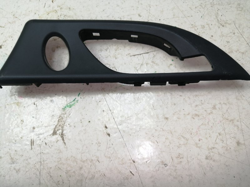 Запчасть накладка ручки внутренней задняя правая HONDA CIVIC 5D 2006-2012 83706SMGE070 Б/У Накладка ручки внутренней задняя правая HONDA CIVIC 5D 2006-2012 83706SMGE070 Б/У