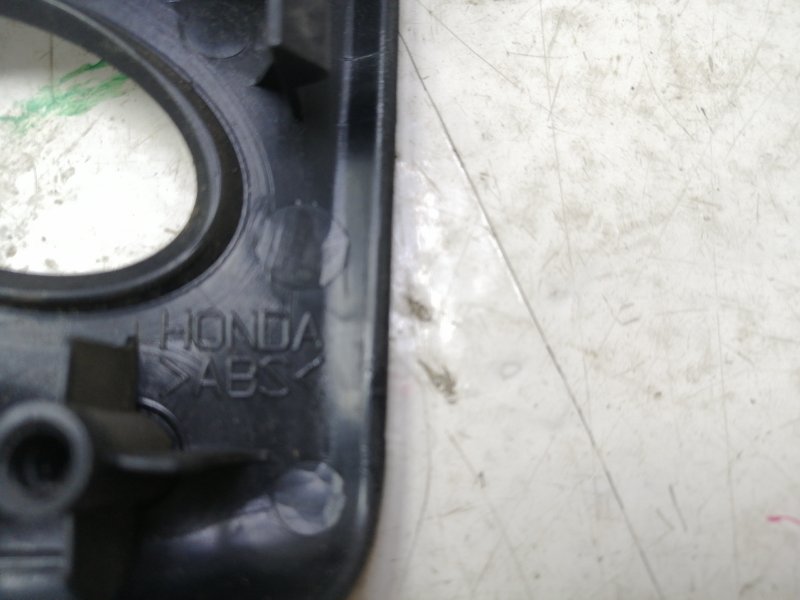 Накладка ручки внутренней задняя правая CIVIC 5D 2006-2012 Накладка ручки внутренней задняя правая CIVIC 5D 2006-2012