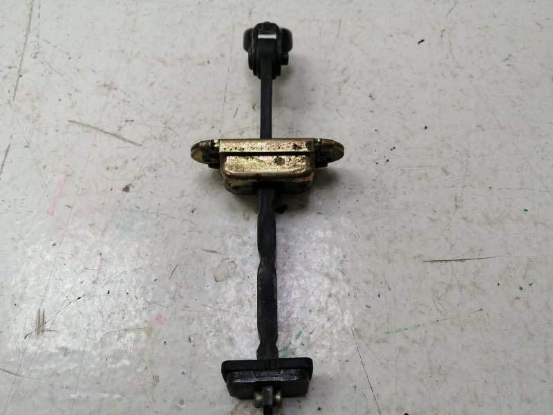 Ограничитель двери задний правый HONDA CIVIC 5D 2006-2012 FK2 72840SMGE01 Б/У