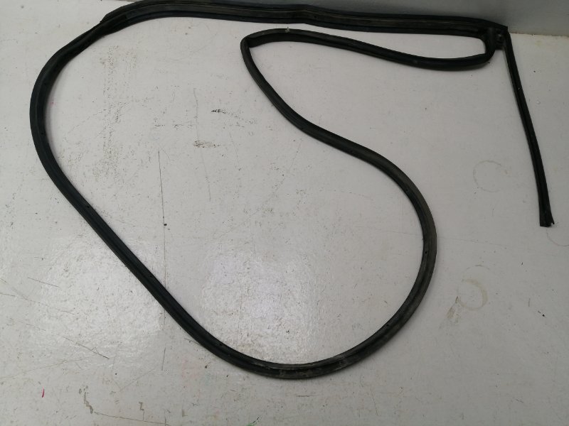 Запчасть уплотнитель двери задний правый HONDA CIVIC 5D 2006-2012 FK2 72810SMG00 Б/У Уплотнитель двери задний правый HONDA CIVIC 5D 2006-2012 FK2 72810SMG00 Б/У