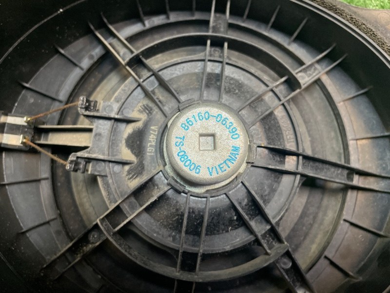 Динамик передний правый CAMRY 2017 2AR-FE Динамик передний правый CAMRY 2017 2AR-FE