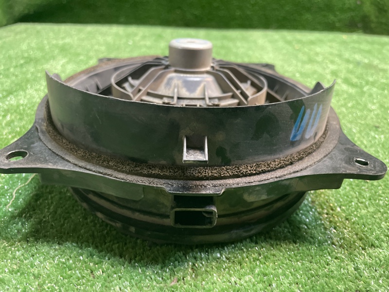 Динамик передний правый CAMRY 2017 2AR-FE Динамик передний правый CAMRY 2017 2AR-FE