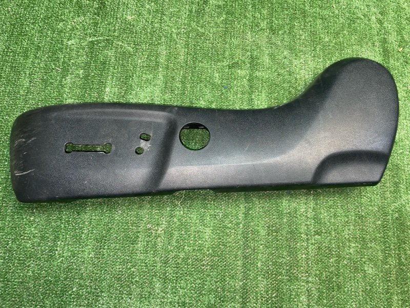 Накладка сиденья передняя левая TOYOTA CAMRY 2017 2AR-FE 7181233310C0 Б/У