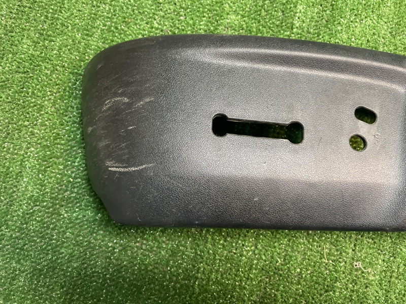 Накладка сиденья передняя левая CAMRY 2017 2AR-FE