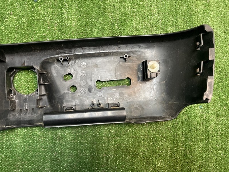 Накладка сиденья передняя левая CAMRY 2017 2AR-FE