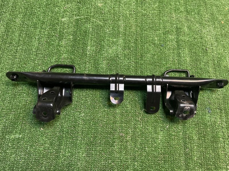 Кронштейн задний левый TOYOTA CAMRY 2017 2AR-FE 7370633120 Б/У