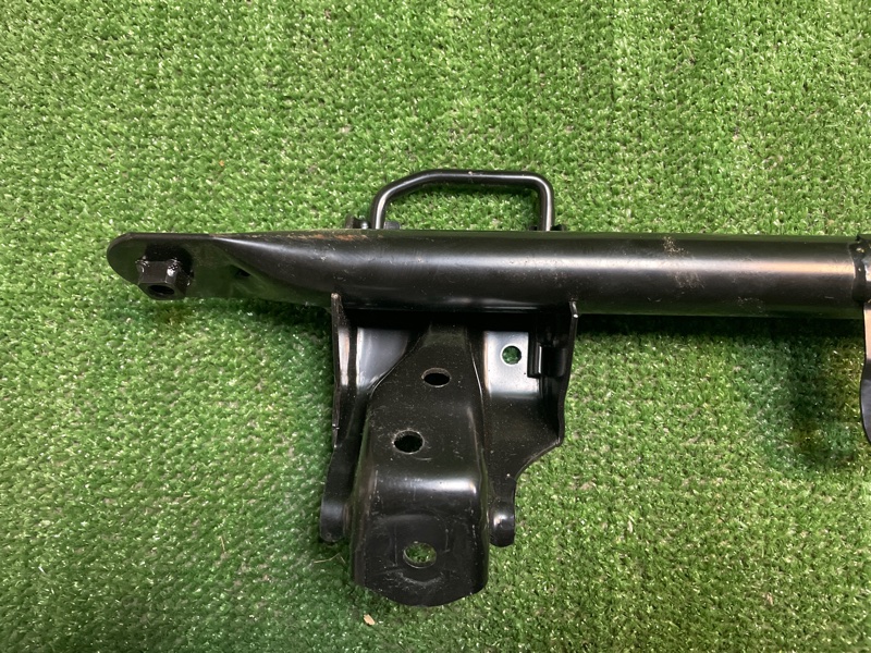 Кронштейн задний левый CAMRY 2017 2AR-FE