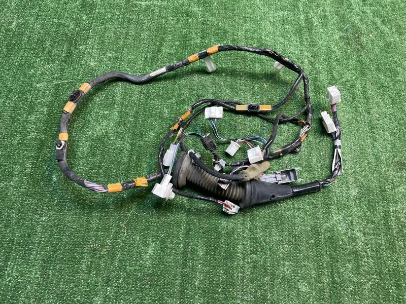 Проводка двери передняя левая TOYOTA CAMRY 2017 2AR-FE 8215206P20A Б/У