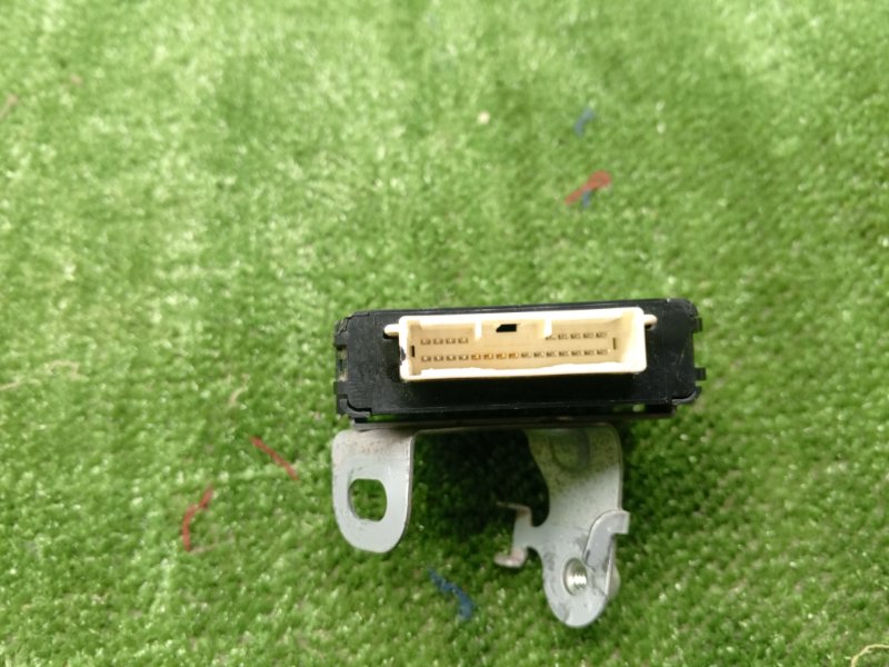 Блок управления светом CAMRY 2017 2AR-FE